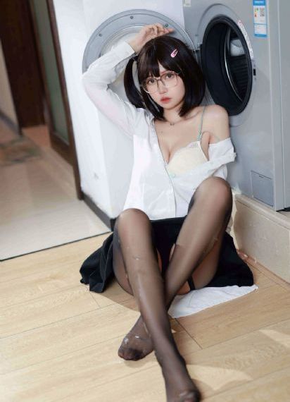 欧美西装男模特_BD超清免费观看